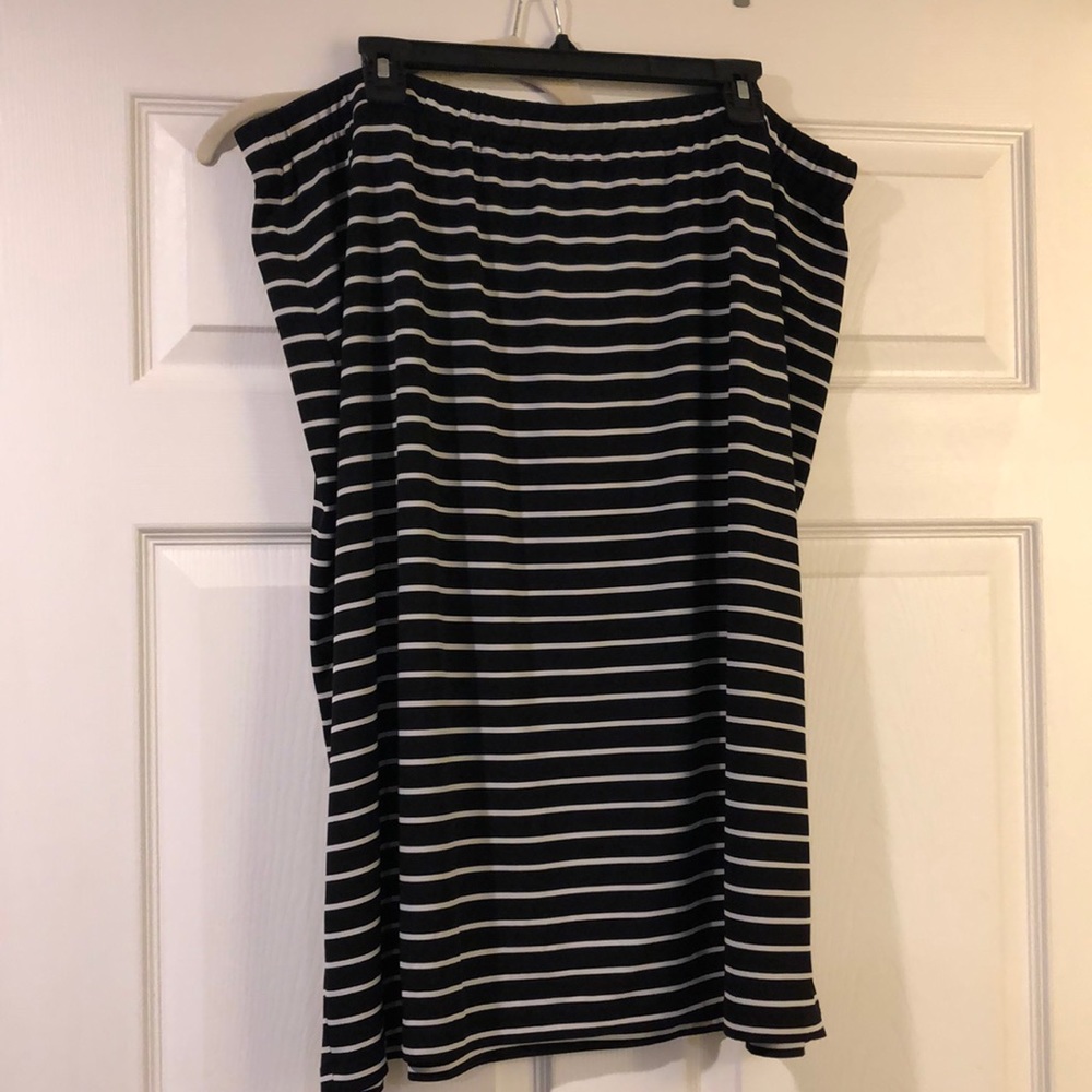 Stretchy Cato Black and White Modest Skirt Size 22/24W